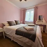 Lovely Flat Close To Shepherd\'S Bush