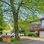 Lovely Flat Close To Shepherd\'S Bush
