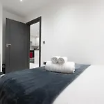 1 Bedroom Apartment Near Brick Lane