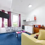 Pax Lodge