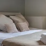 Stylish Apartment By London Eye With A Small Garden