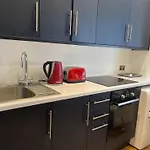 Lovely Flat In Chiswick W4