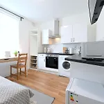 Studio Apartment - London