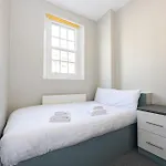 Spacious Room With Shared Facilities