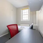 Spacious Room With Shared Facilities