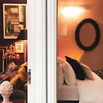 The Sycamore Retreat - Hampstead