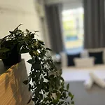 Nifty 2 Bedroom Flat In Goswell Rd
