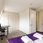 London Luxe Retreat 5-Bed Gem