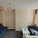 Ensuite Flat