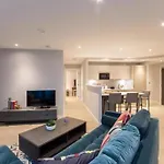 Premium View Central Residence