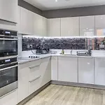 Greenwich Riverside Apartment