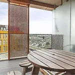 Greenwich Riverside Apartment