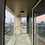 Private Suite In Luxury Shared Apartment