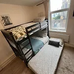 Willesden J Guest Home 4