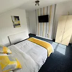 Spacious 2 Bed Flat In London