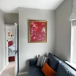 Bright Central Flat Close To Hyde Park