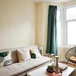 The Green Garden House Near Tottenham Stadium Alexandra Palace Finsbury P