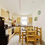The Green Garden House Near Tottenham Stadium Alexandra Palace Finsbury P