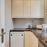 Chelsea Cloisters Studio By Eagle Apartments
