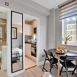 Chelsea Cloisters Studio By Eagle Apartments