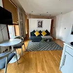 1 Bedroom In Piccadilly Circus St James Cov1