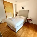 1 Bedroom In Piccadilly Circus St James Cov1