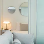 Luxury Vauxhal Manhattan Apartment