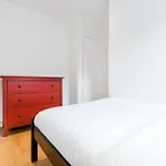 Cosy 4 Bed Apt In Central London- Sleeps 8