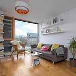 Guestready - Stylish Stay With Skyline Views