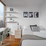 Guestready - Stylish Stay With Skyline Views