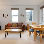 Veeve - One Bedroom Apartment in Hampstead