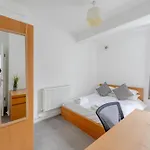 3Bd Flat In The Heart Of Camden Town