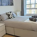 Hyde Park 3 Bedroom Flat