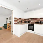 One Bedroom Apartment Short Term Rental & Flexible Renting Hoxton With Free Wifi