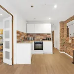 One Bedroom Apartment Short Term Rental & Flexible Renting Hoxton With Free Wifi