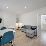 Modern Split Level 2Br Spacious Apt Maida Vale