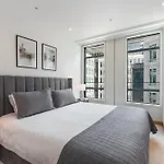 3Bed 3Bath Apt With 2Xbalconies In Central London