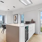 Heart Of Central London Panoramic View 2 Bedroom Designer Luxury Apartment - Pool And Gym Access