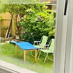Richmond - Double Bedroom With Garden View