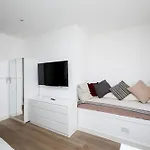 Stylish Fitzrovia Studios W1