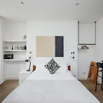 Stylish Fitzrovia Studios W1