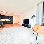 A Luxury Flat Near Tower Bridge