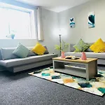 Cosy Private Two Bedroom Apartament In Kensinghton Can Fit Up To 8 Guests
