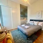 Lovely 2-3 Bedroom Flat In London