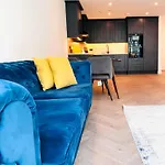 A Luxury Flat Near Tower Bridge