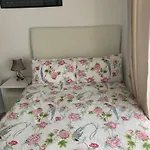Standard Double Room Near Ovo Wembley Stadium
