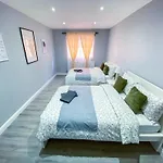 Modern 1-Bedroom Flat, 5 Guest, London - F2