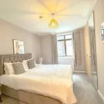 Baker Street Apartments