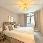 Baker Street Apartments