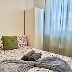 Studio Flat In Acton